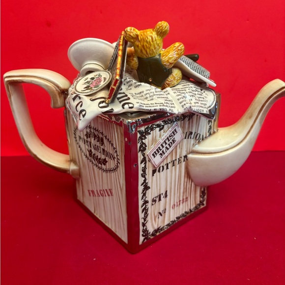 Portmeirion made in England teapot titled Moving day